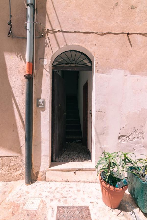 Fiamma Apartment Cefalu Bagian luar foto